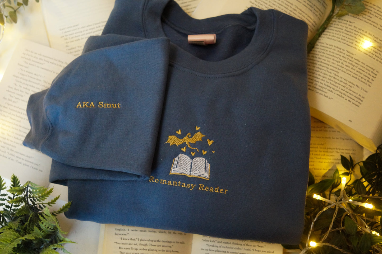 Romantasy Reader (AKA Smut) Crewneck Jumper