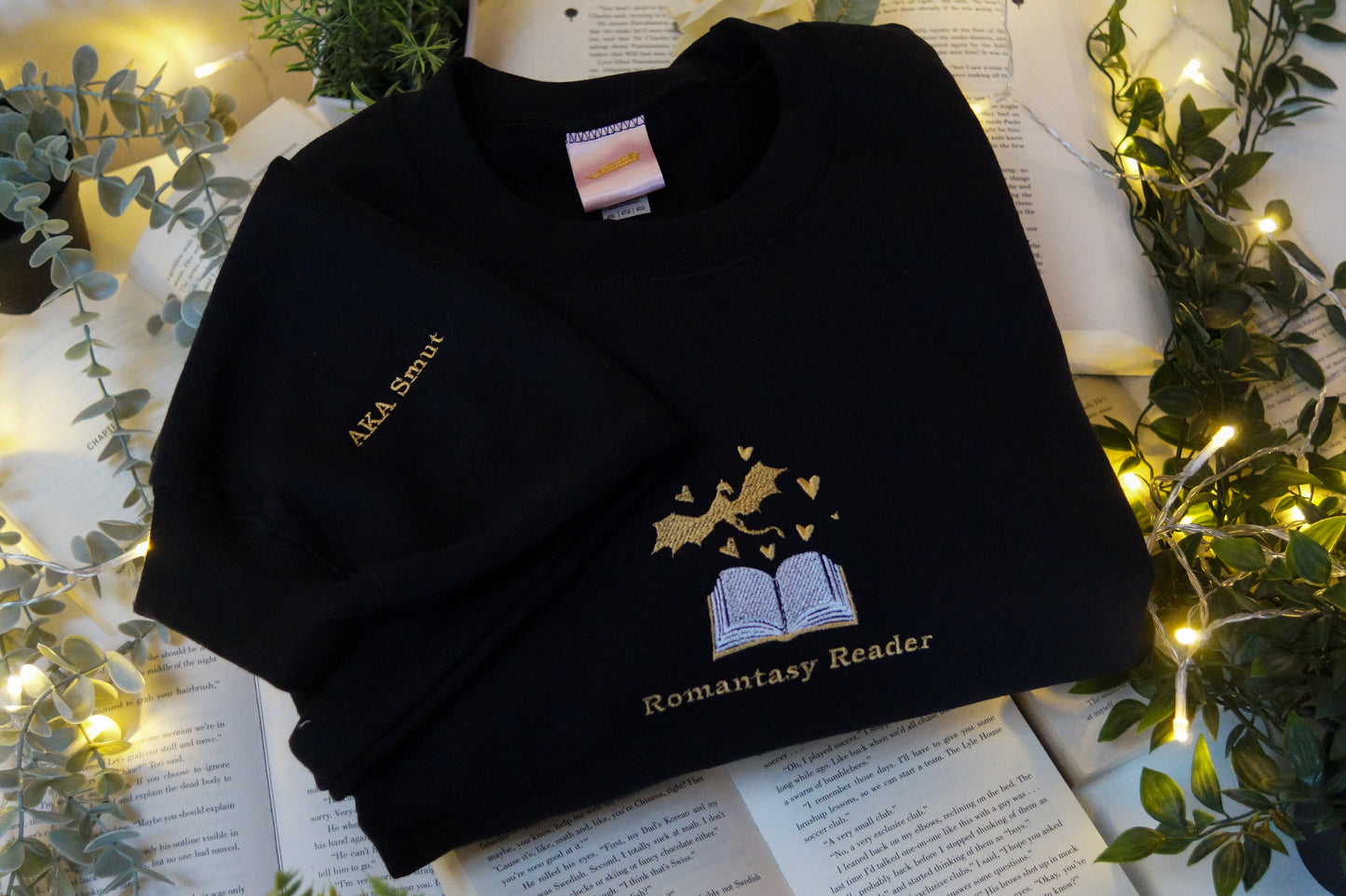 Romantasy Reader (AKA Smut) Crewneck Jumper