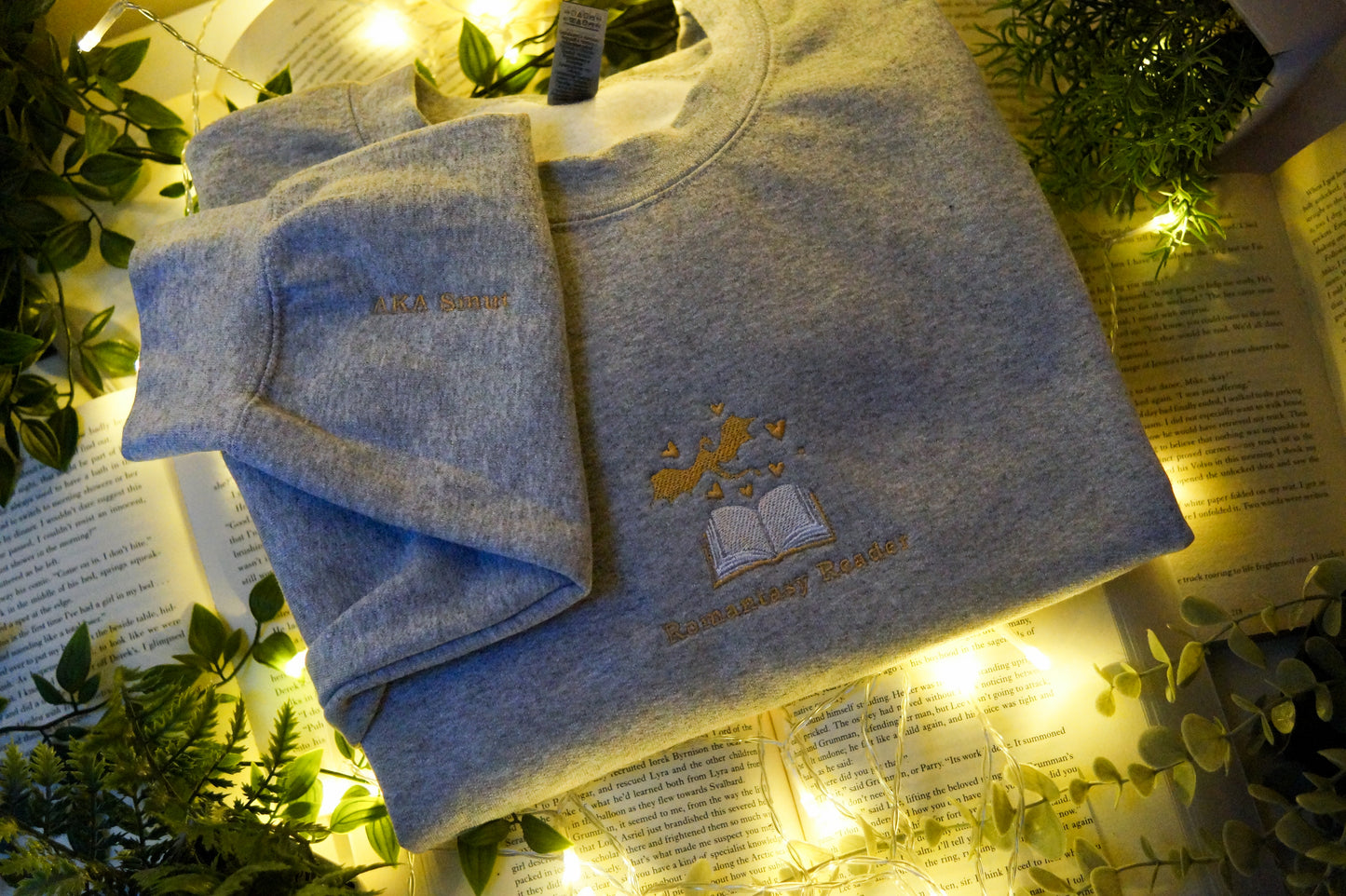 Romantasy Reader (AKA Smut) Crewneck Jumper