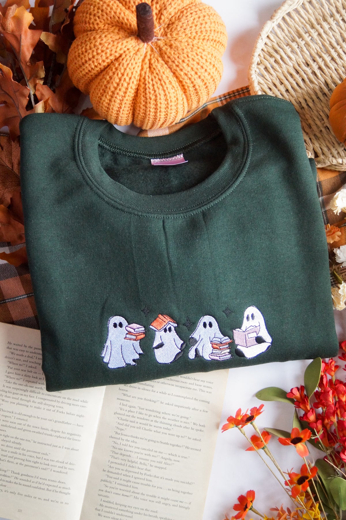 Book Ghosties Crewneck Jumper