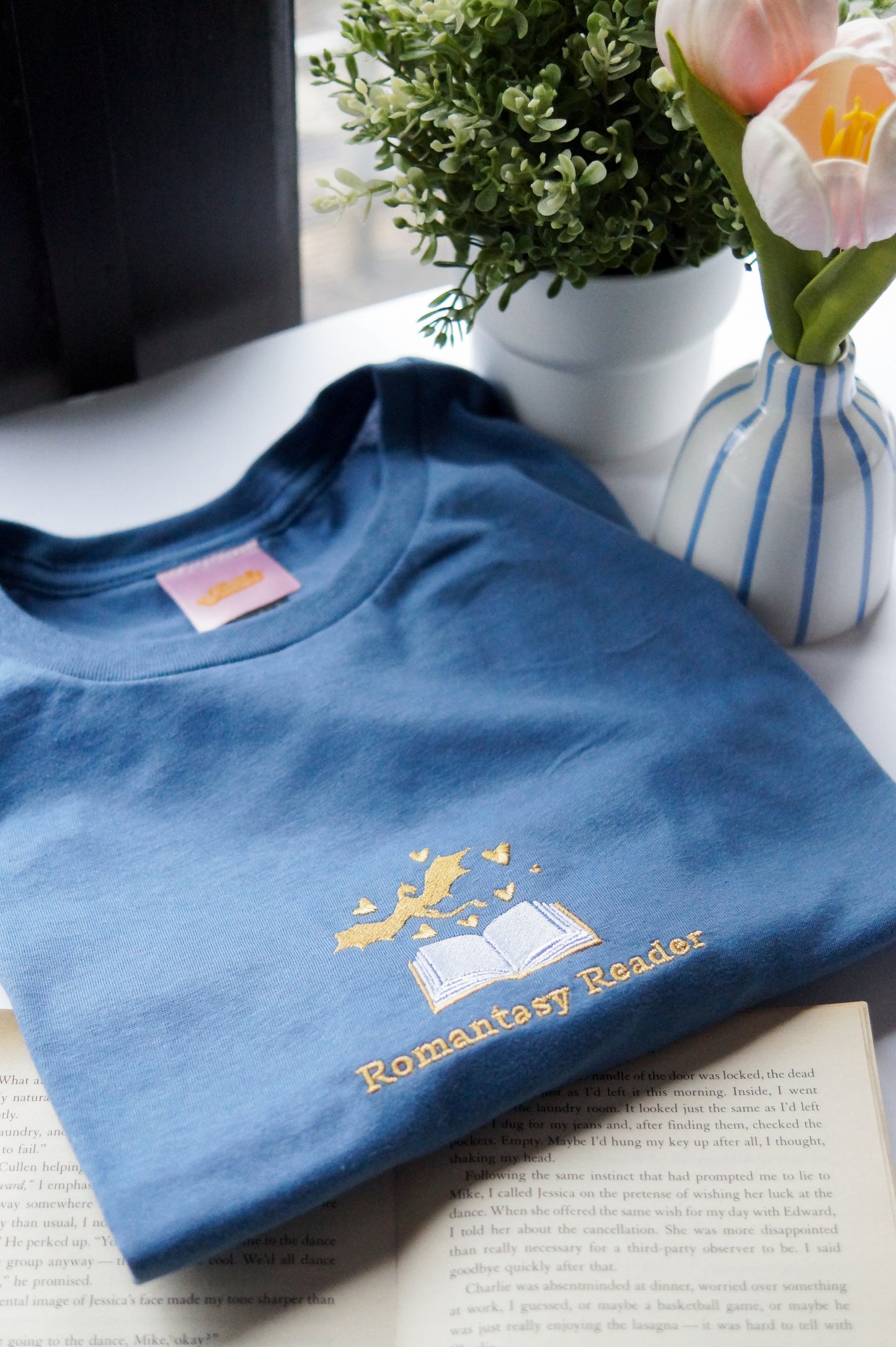 Romantasy Reader T-Shirt